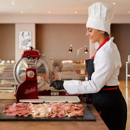 酒店 Grand Bristol Resort, By R Collection