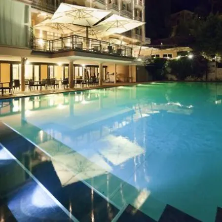 ホテル Grand Bristol Resort, By R Collection