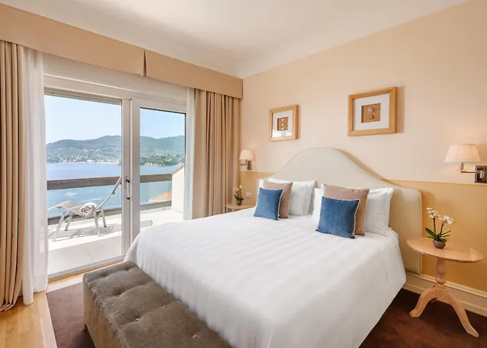 מלון Grand Bristol Resort, By R Collection 5*
