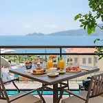 Grand Bristol Resort, By R Collection ラッパロ