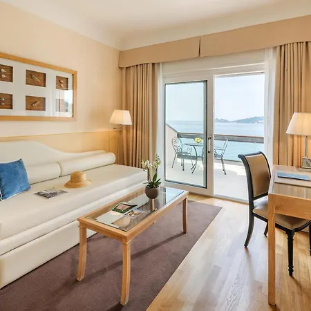 Hotel Grand Bristol Resort, By R Collection