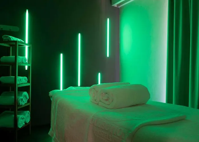 Hotel Grand Bristol Resort, By R Collection